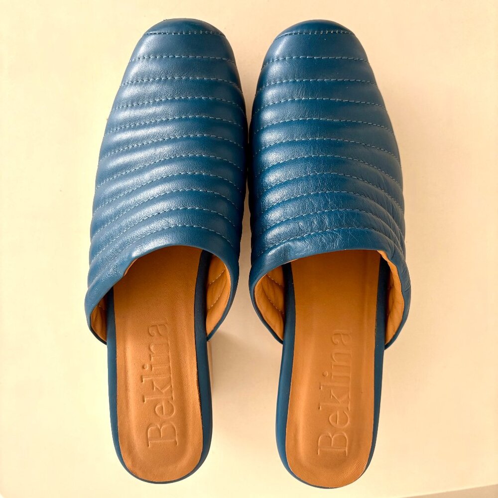 Beklina Ribbed Clogs in Medianoche – Size 9 🖤🩴